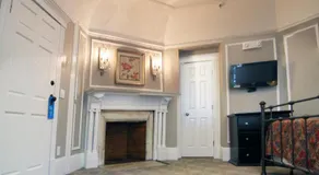 Longwood Inn - Image 3