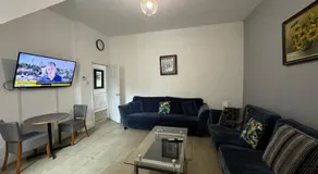4 BR, Large & Modern Private House Central Location - Image 4