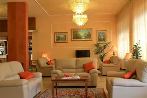 PARK HOTEL - Image 2