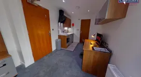 Victoria House - Deluxe Studios in Coventry City Centre, free parking, by COVSTAYS - Image 4