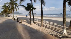 500M DA PRAIA DA ENSEADA, Prédio cm Piscina, 1Garagem, WI-FI 300 Mbps, Centro de Guarujá, próximo à Praia e Comércio, horários check-in e check-out flexíveis, churrasqueira, - Image 5