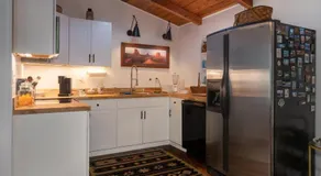 The Deep Forest Green Cottage · The Deep Forest Green Cottage - Image 5