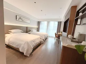 Kaihua Hotel - Image 4