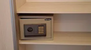 Dos habitaciónes independientes con baño privado en casa familiar - Image 5