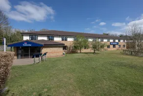 Travelodge Cambridge Fourwentways - Image 4
