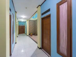 OYO 1801 Wisma Griya Indah Lestari - Image 5