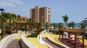 Great Views First Line Teleworkers and Families Unforgetable Apartment - Image 4