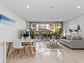 Luxe King Studio Apartment in Santai Resort - Image 3