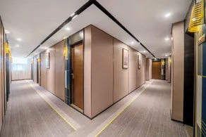 Home Inn Plus Chongqing Guanyinqiao Hongqihegou Light Rail Station - Image 4