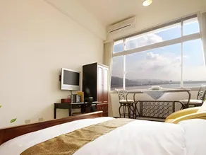 Blue River Hotel - Image 2