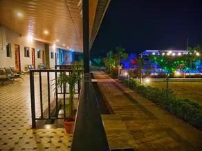 Bollywood Villa - Image 3