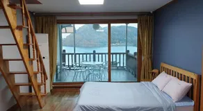 LaHoya Pension - Image 2