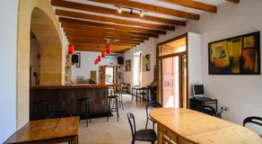 Embat - Hostel - Image 2