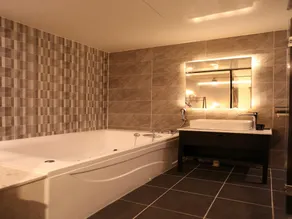 Leidea Hotel - Image 2