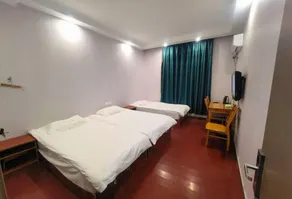 Qunhui Hotel - Image 2