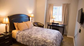 Downtown Whitehorse 4 bedrooms deluxe condo - Image 3
