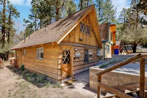Dusk to Dawn Moonridge Cottage w/ Hot Tub - Image 4