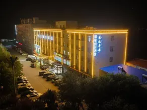 Hot Spring Holiday Hotel - Image 3