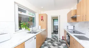 Sandfields House - Image 2
