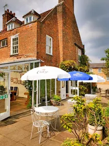 Crown House Hotel - Image 4