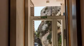 Blu Waters Boutique Hotel - Image 5