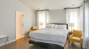 5 Mi to Show Place Arena: Quiet Townhome w/ Patio - Image 2