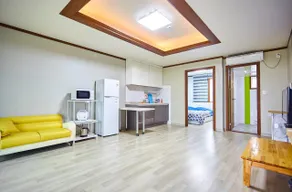 Namhae Uyeongwa Inyeon Pension Uyeon - Image 2