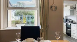 Dolphin Cottage - Image 3