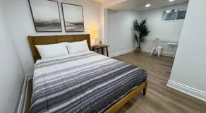 North Barrie !A Stylish and Spacious Private Bedroom with Private Bathroom - Image 2