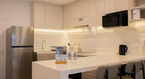 Majestic 1BR with Balcony in Miraflores - Image 5