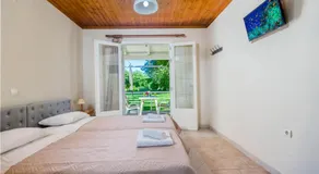 Chrysanthy Apartments - Image 2