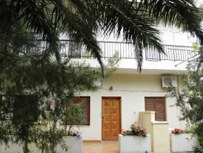 Stelios Rooms - Image 1