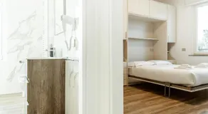 Silvia's Luxury Suites by RentMax - Image 2