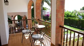 Villa entièrement équipée avec barbecue, jardin et terrasse | À côté de la plage - Image 3