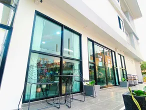 The Hub Hotel Surin - Image 3