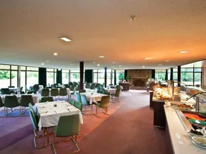 Distinction Mackenzie Country Hotel - Image 2