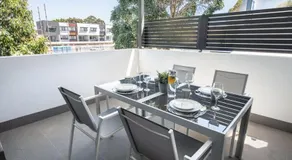 Chic Exec 2bdr 2bath -River,FREO,Parking,AC - Image 4