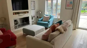 Bright, modern & close to historic town - Image 2