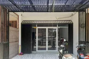 RedDoorz near Alun Alun Kota Serang - Image 4