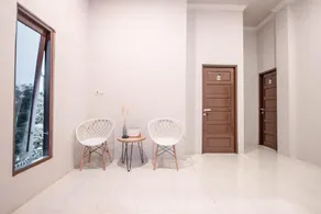 Krisan Guest House Syariah Banjarbaru Mitra RedDoorz - Image 3