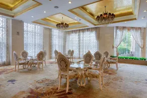 Manhattan International Hotel - Image 2