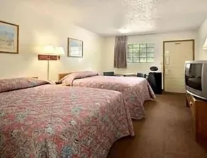 Country Side Inn - Image 4