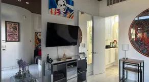 Private Art-Inspired Loft in Midtown with Skyline Views - Image 4