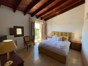 Grapevine Manor - Image 2