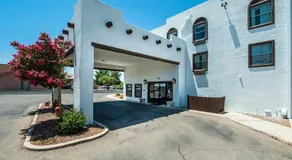 Sierra Vista studio apartment with full kitchen and King Bed - Image 3