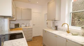 Crown Cottage - Image 4