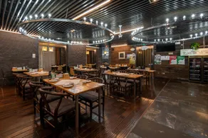 Scholars Hotel - Hangzhou West Lake Wulin Square Zhejiang University - Image 4