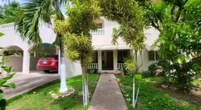 Green's Palace Jamaica - Image 5