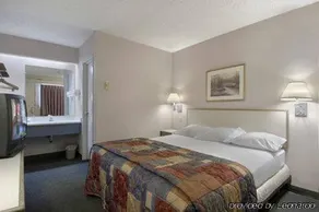 Key Inn Motel - Woodbury - Image 5