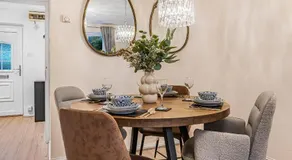 Luxurious 2-Bed Home Near NEC, BHX Airport & JLR Ideal for Contractors or Lesiure Stays Long term stay available - Image 4